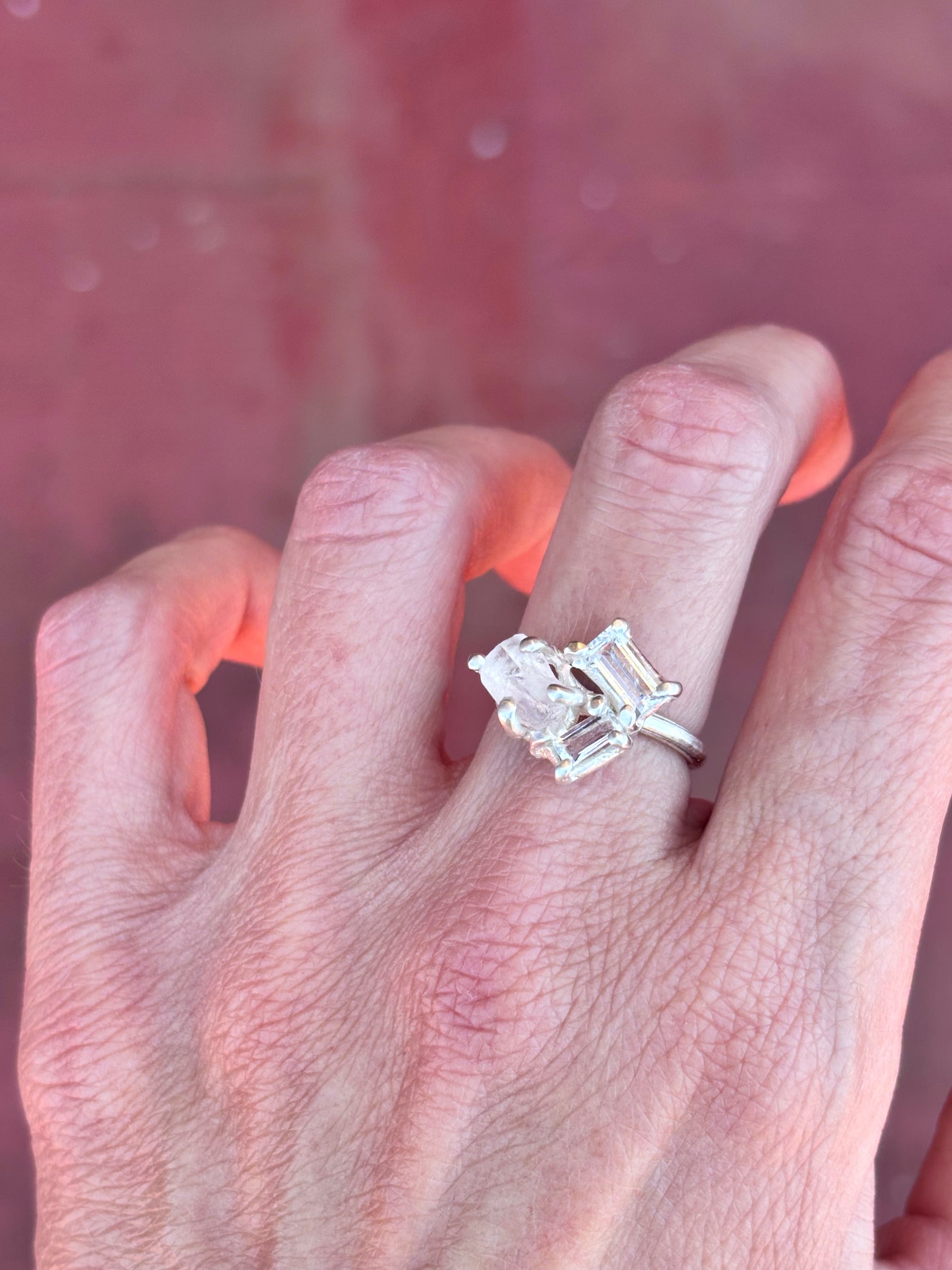 Ring white 01